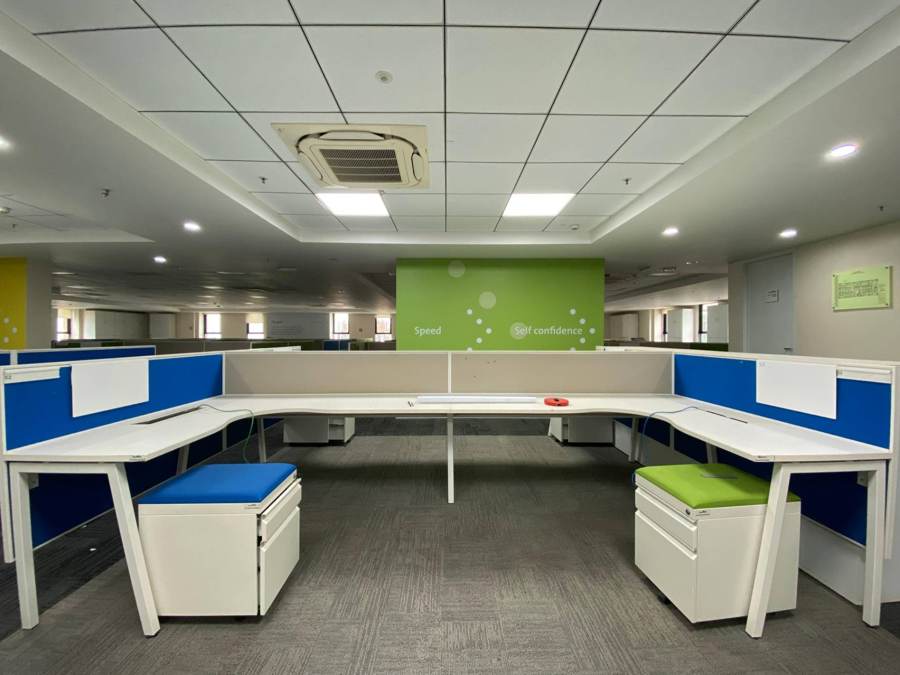 Charge Zone Office site visit, open workstation floor